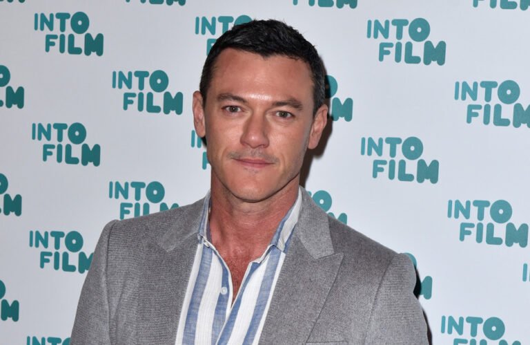 Luke Evans gives Beauty and the Beast prequel update – Yahoo Lifestyle UK