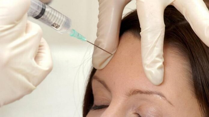 Botox injections led the nonsurgical category of cosmetic procedures in 2015.