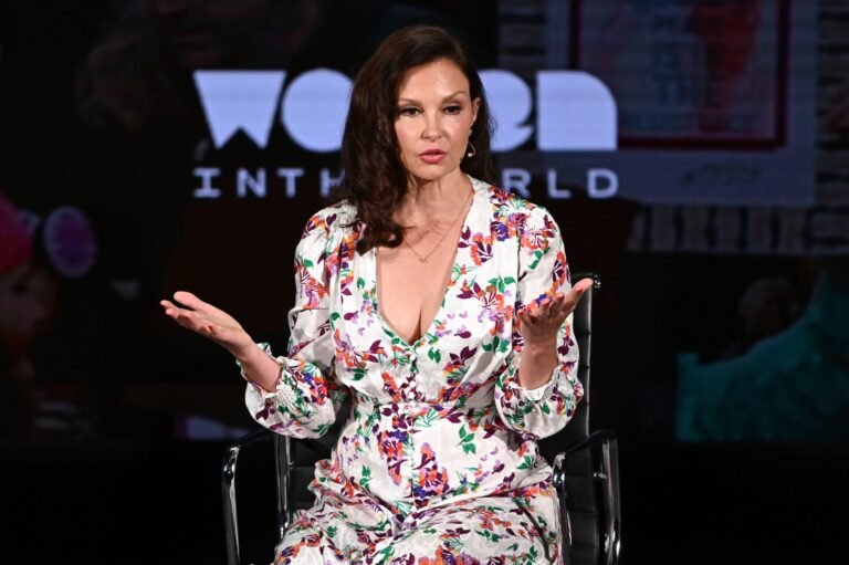 Ashley Judd’s recent photos show how different she looks in 2022