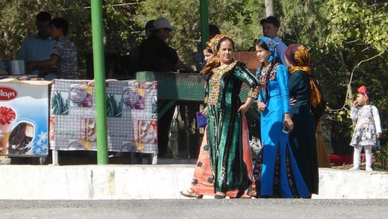 bne IntelliNews – Turkmenistan: Car and beauty bans further erode women’s rights