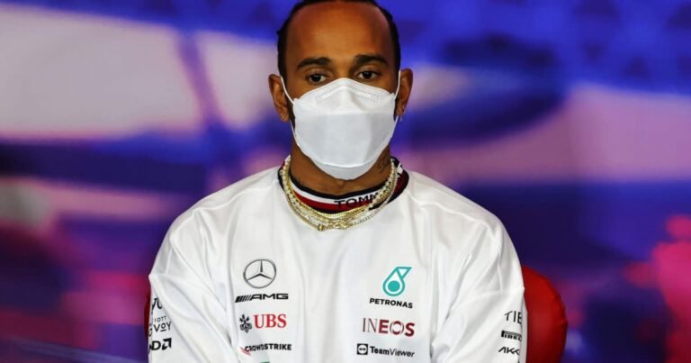 Hamilton frustrated as F1 ‘charter’ remains unsigned