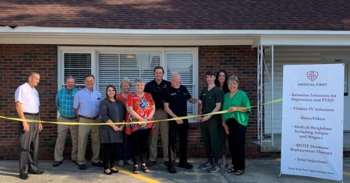 Medical First cuts ribbon in Ardmore | Community | enewscourier.com - News Courier