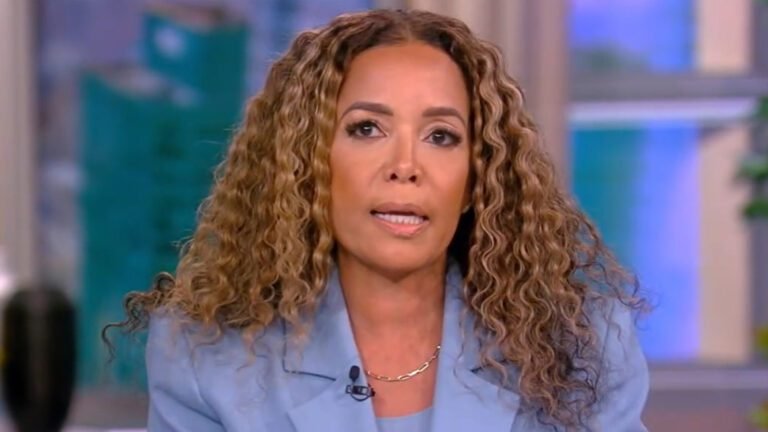The View fans tell Sunny Hostin to ‘chill’ as they spot disturbing detail about co-host’s face in new group photo