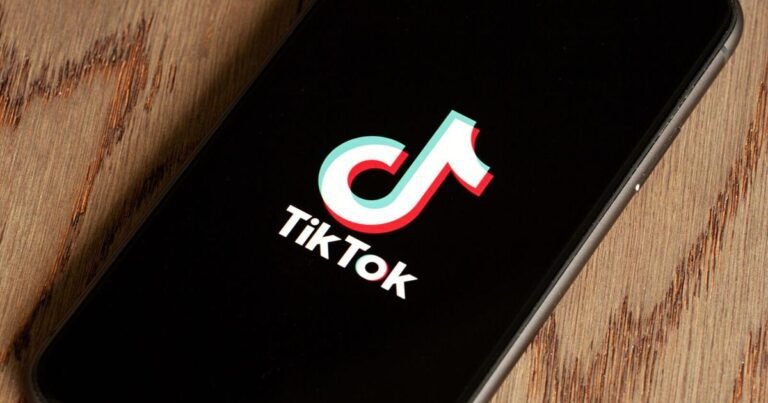 No, you shouldn’t pry your braces off with a spoon. These TikTok hacks are making dentists cringe | Health